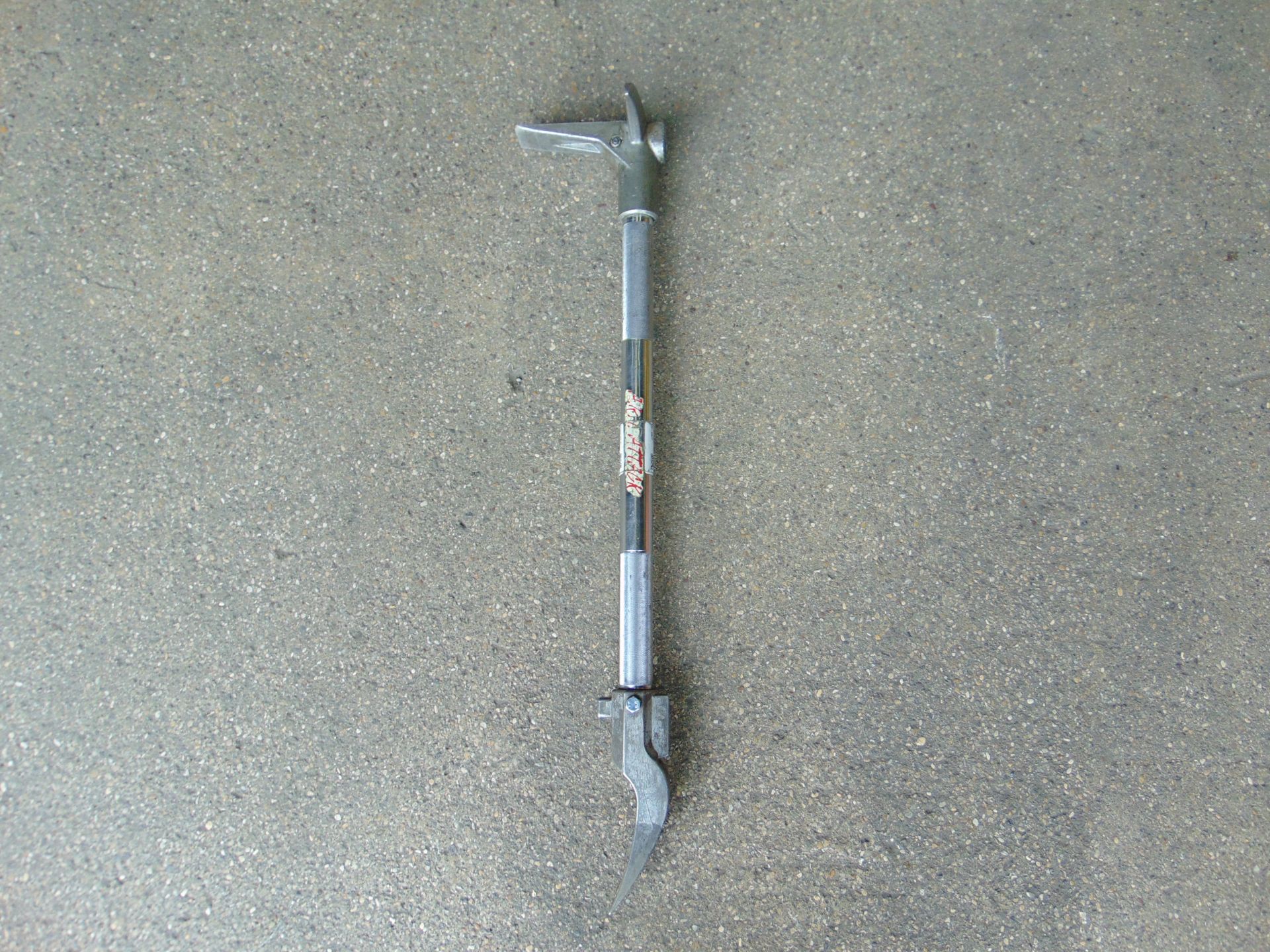 30" Hooligans Tool Bar - Image 2 of 10