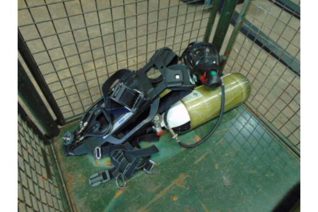 Drager PSS 7000 Self Contained Breathing Apparatus w/ 2 x Drager 300 Bar Air Cylinders - Image 19 of 21