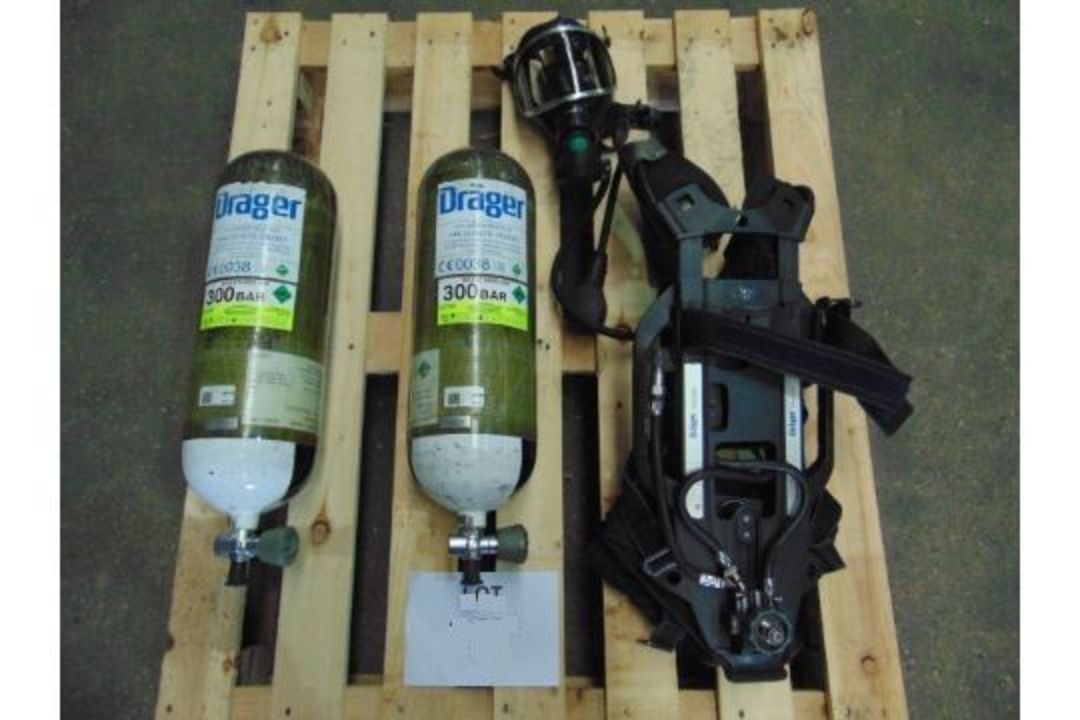 Drager PSS 7000 Self Contained Breathing Apparatus w/ 2 x Drager 300 Bar Air Cylinders - Image 1 of 21