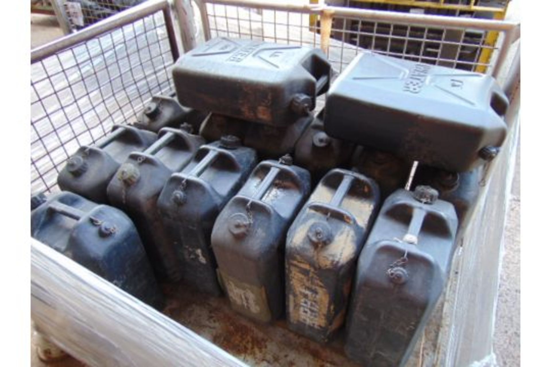 Q 15 x British Army Jerry Cans Water - Image 2 of 5