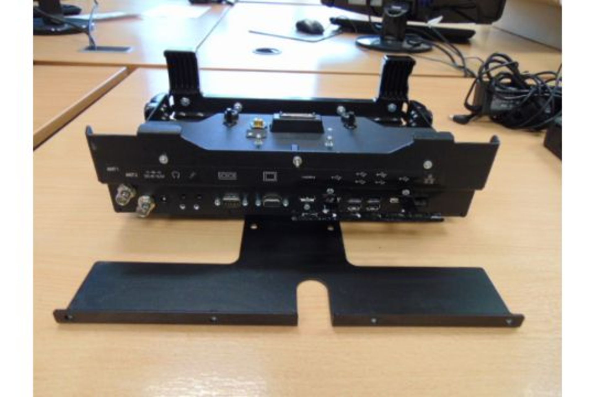PANASONIC TOUGHBOOK CF-D1 with a wall charger, Vehicle dock & DC Adapter from UK Fire and Rescue - Image 25 of 33
