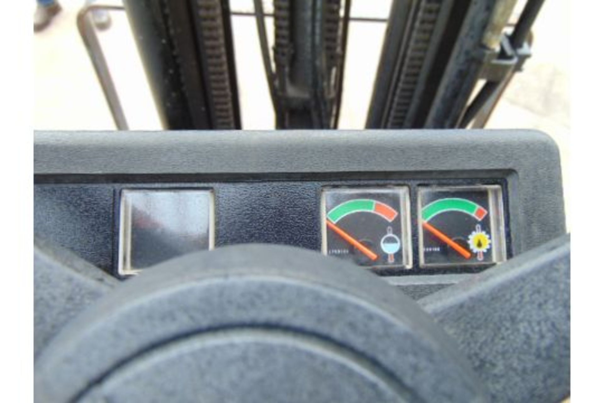 Daewoo G15S-2 LPG Forklift 3 Stage Mast with Side Shift Sold with Gas Bottle need Ignition Switch - Image 14 of 23