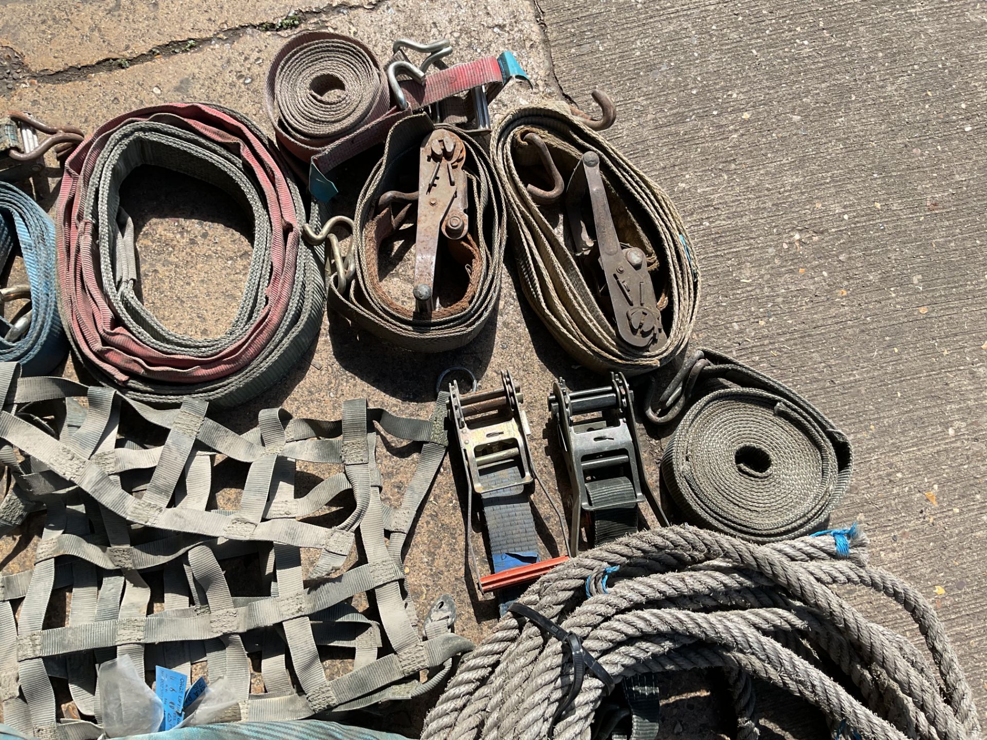 TOW STROPS, LIFTING STROPS, RATCHET STRAPS,TIE DOWNS,CARGO NET...ETC. - Image 2 of 5