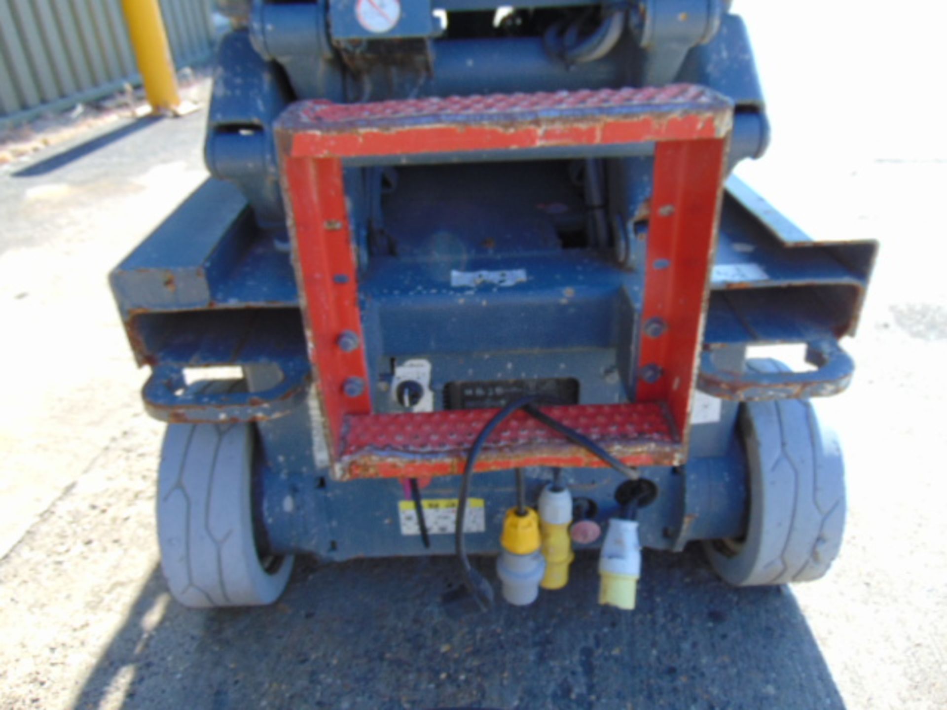 2014 SkyJack SJ111 3219 Hydraulic Self Propelled Access Platform !!! 169 Hours Only - Image 9 of 24