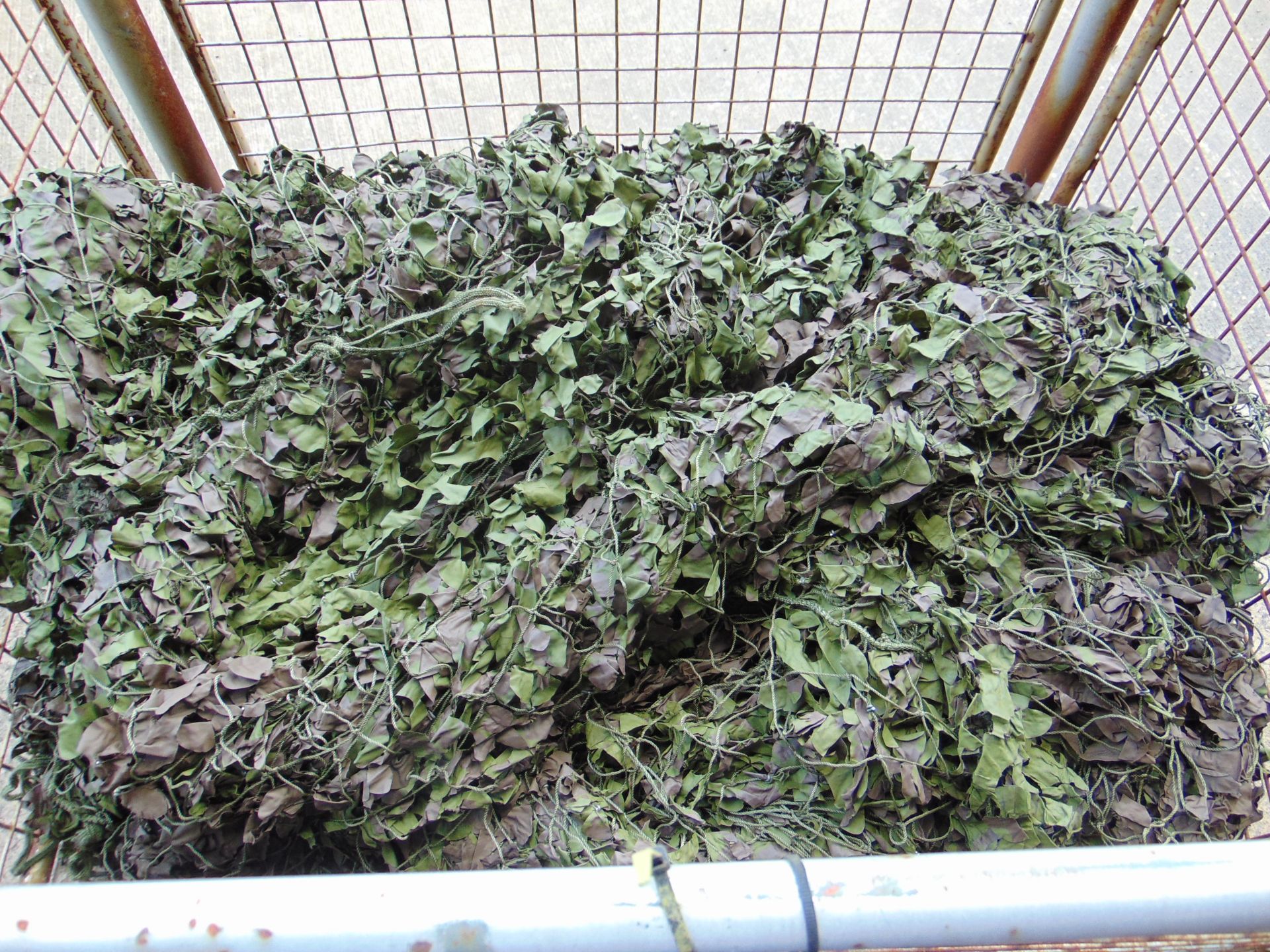 1 x Stillage British Army Grade A Woodland Camo Net - Image 3 of 5