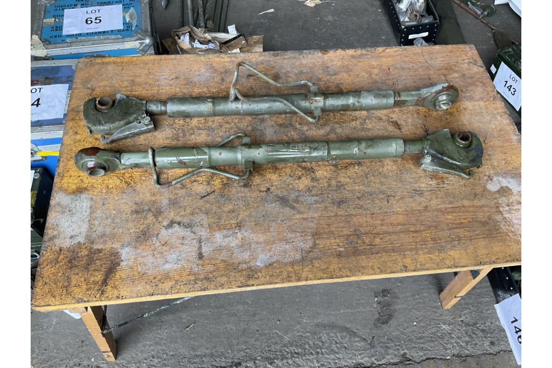 2 x Tractor universal Top links from MOD. - Image 1 of 4