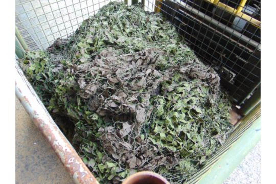 1 x Stillage British Army Grade A Woodland Camo Net - Image 2 of 2