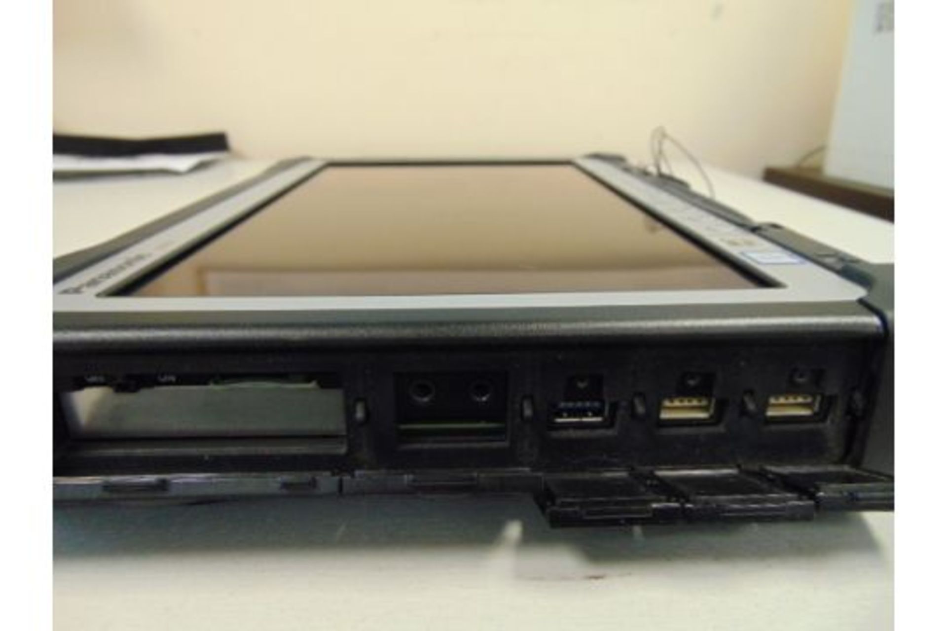 PANASONIC TOUGHBOOK CF-D1 with a wall charger, Vehicle dock & DC Adapter from UK Fire and Rescue - Image 30 of 33