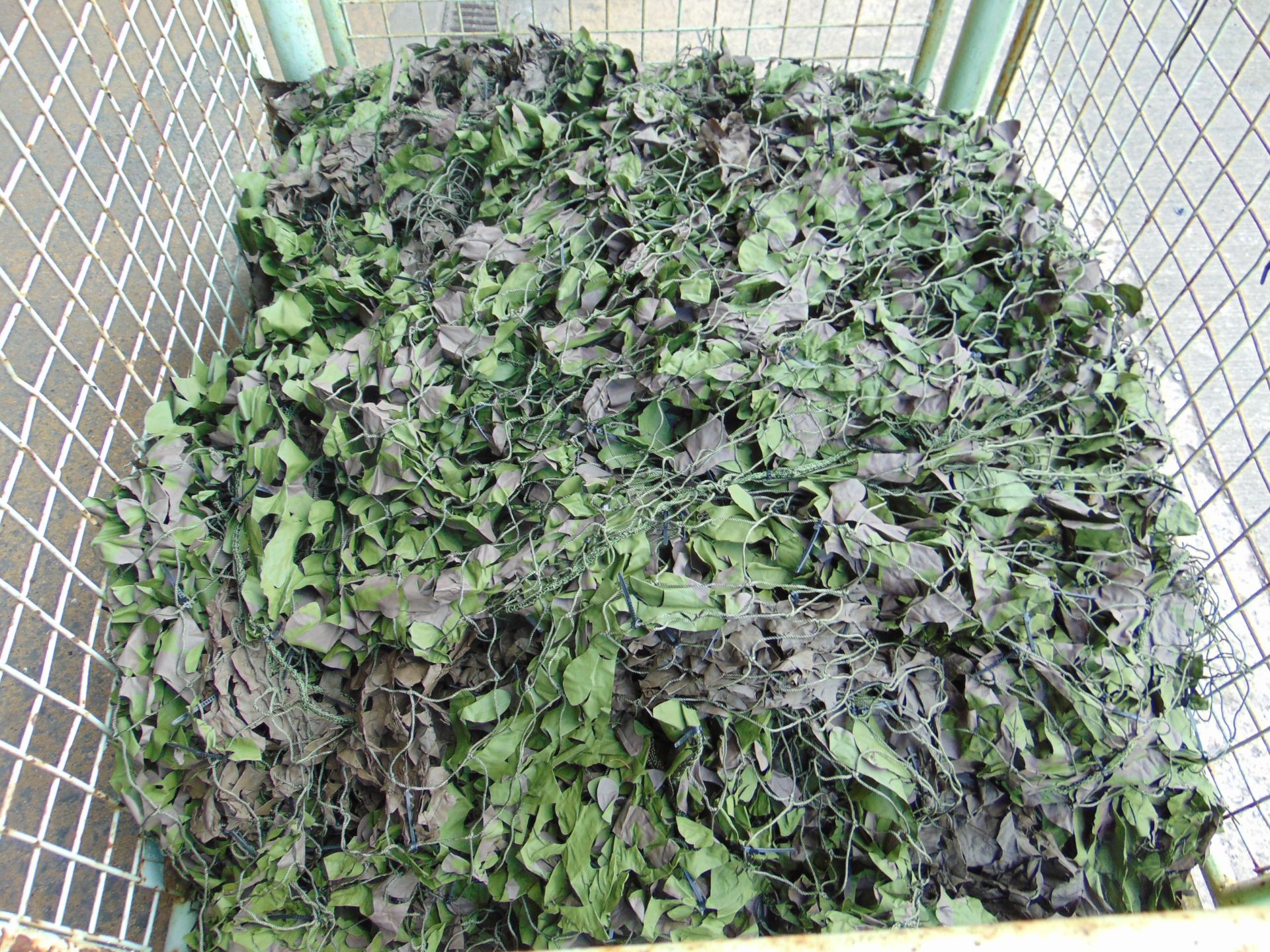 1 x Stillage British Army Grade A Woodland Camo Net - Image 4 of 5