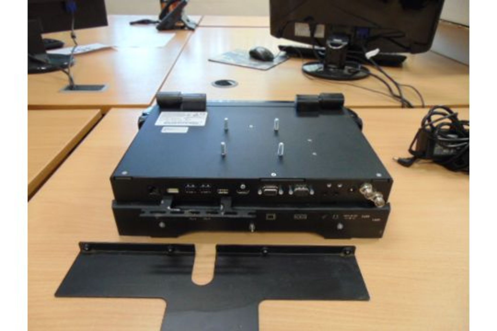 PANASONIC TOUGHBOOK CF-D1 with a wall charger, Vehicle dock & DC Adapter from UK Fire and Rescue - Image 20 of 33