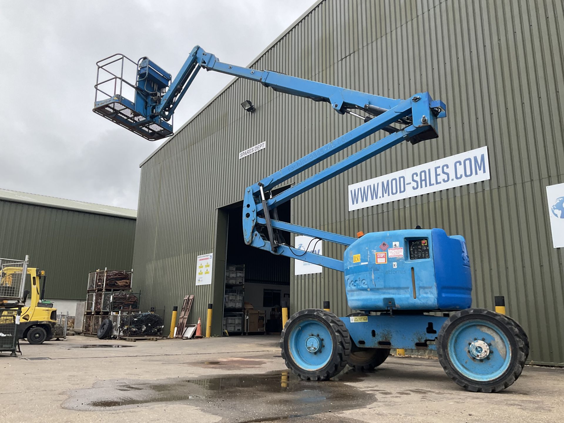 Genie Z45/25 cherry picker. - Image 2 of 21