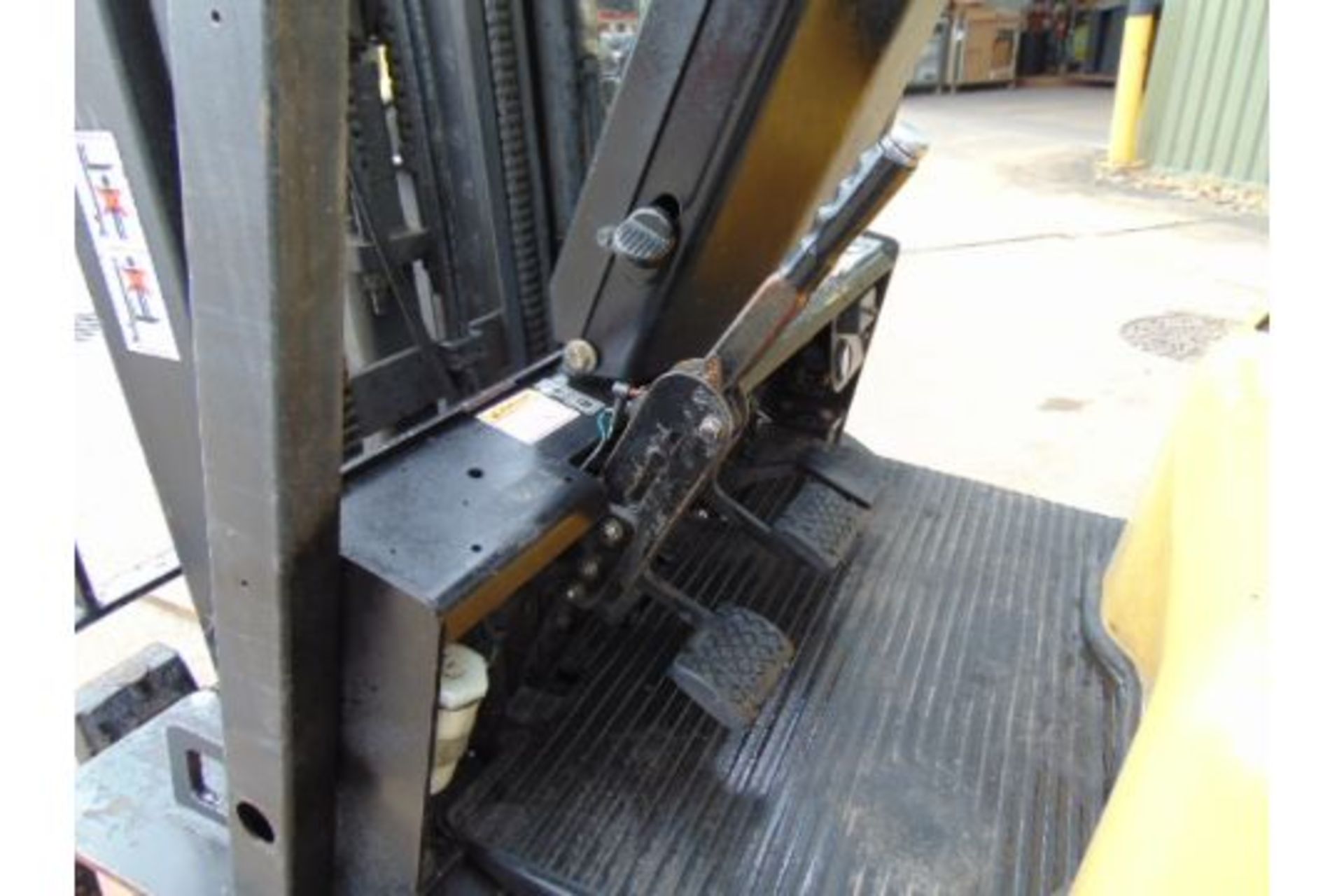 Daewoo G15S-2 LPG Forklift 3 Stage Mast with Side Shift Sold with Gas Bottle need Ignition Switch - Image 11 of 23
