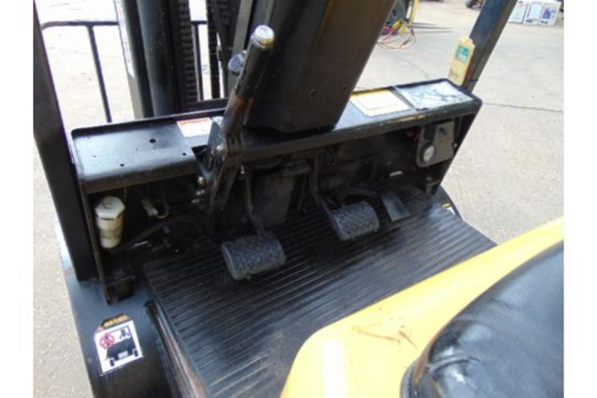 Daewoo G15S-2 LPG Forklift 3 Stage Mast with Side Shift Sold with Gas Bottle need Ignition Switch - Image 12 of 23