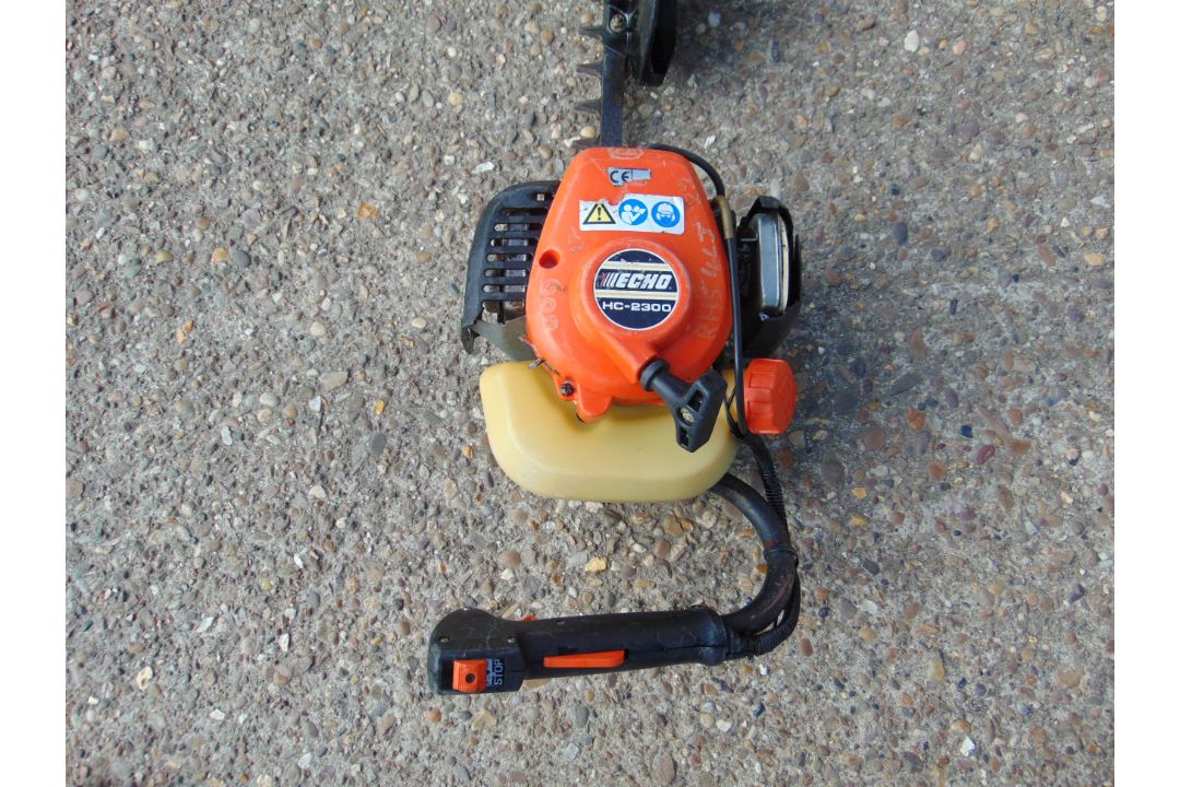 EC HC-2300 Petrol Hedge Cutter 75cm Cutter from Council - Image 5 of 8