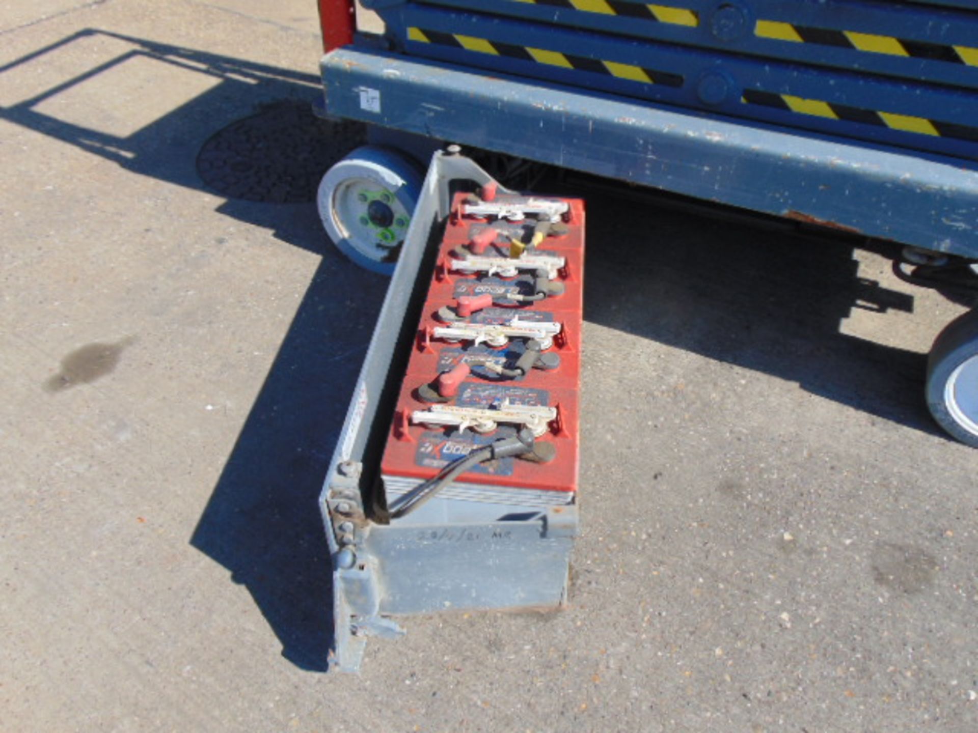 2014 SkyJack SJ111 3219 Hydraulic Self Propelled Access Platform !!! 169 Hours Only - Image 17 of 24