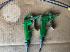 2 x AIR GUNS