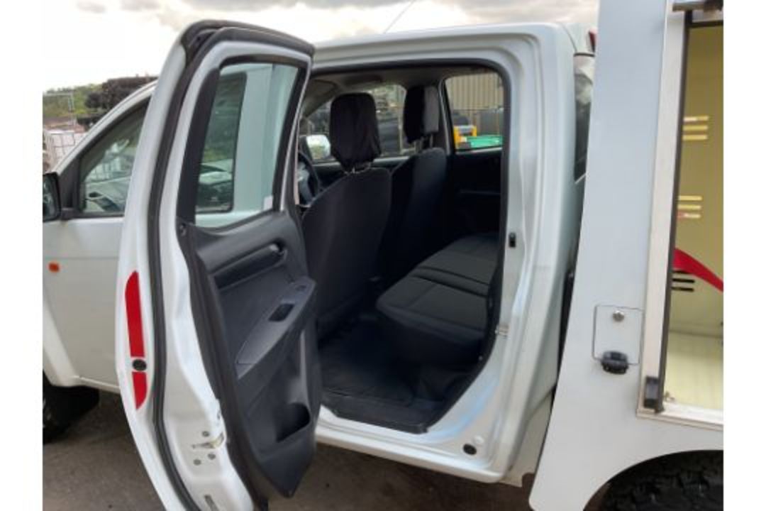 ISUZU D-Max Double cab 2.5TD, 2017, fitted purpose built Utility body and winch! - Image 40 of 61