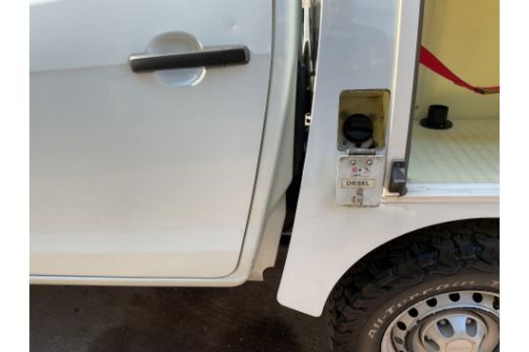 ISUZU D-Max Double cab 2.5TD, 2017, fitted purpose built Utility body and winch! - Image 18 of 61
