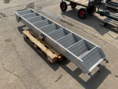 .1 x Aluminium Vehicle Access Ladder.