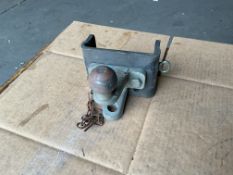 1 x Genuine Land Rover Tow Hitch and Plate.