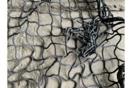 LOAD MASTER CARGO NET C/W STRAPS, ETC FOR LAND ROVERS, TRAILERS, ETC IN BAG