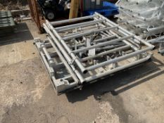 ALUMINIUM SCAFOLDING SYSTEM INC STANDING PLATFORM.