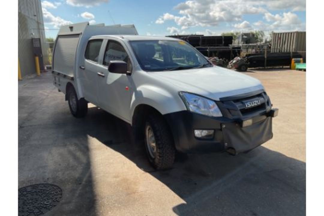 ISUZU D-Max Double cab 2.5TD, 2017, fitted purpose built Utility body and winch! - Image 6 of 61