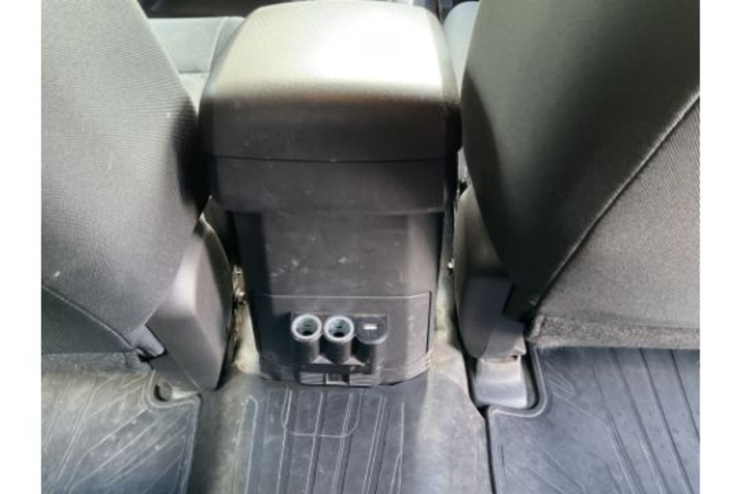ISUZU D-Max Double cab 2.5TD, 2017, fitted purpose built Utility body and winch! - Image 48 of 61