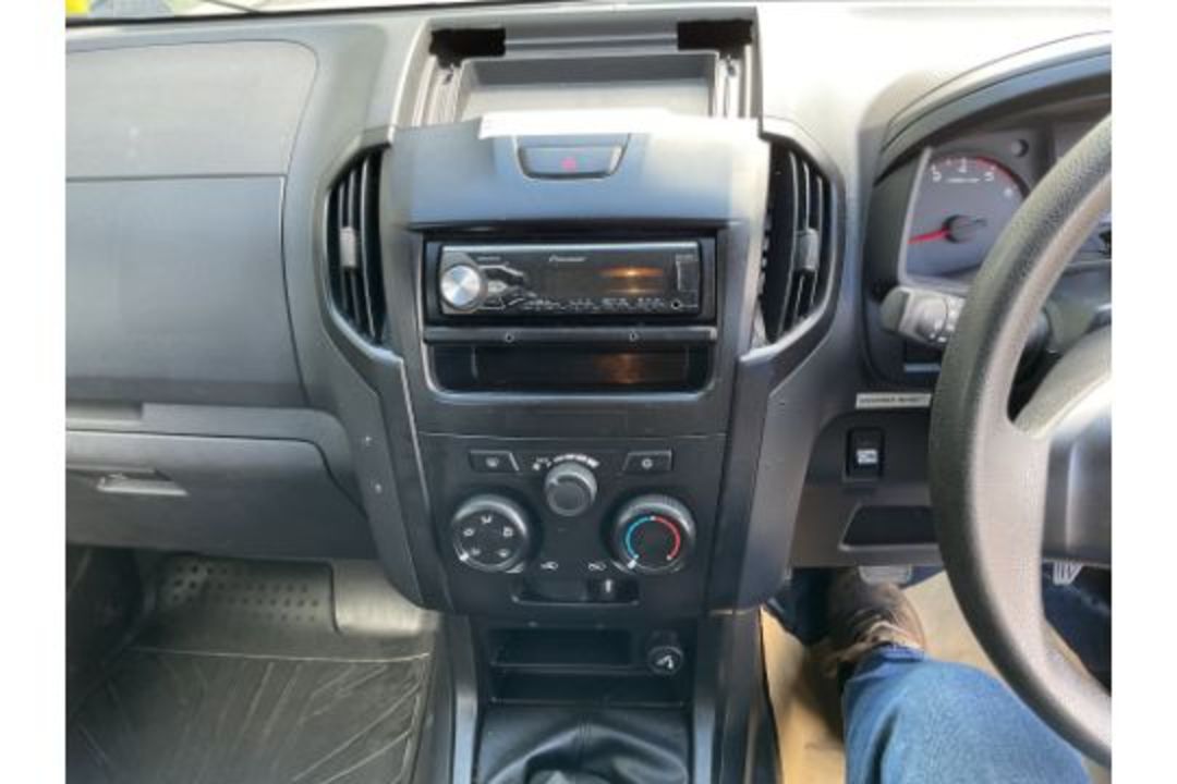 ISUZU D-Max Double cab 2.5TD, 2017, fitted purpose built Utility body and winch! - Image 45 of 61