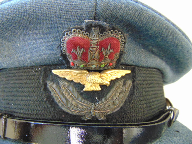 Original RAF Moss Bros Officer Service Hat with Badge attributed to Squadron Leader AK Grayson RAF - Image 2 of 4