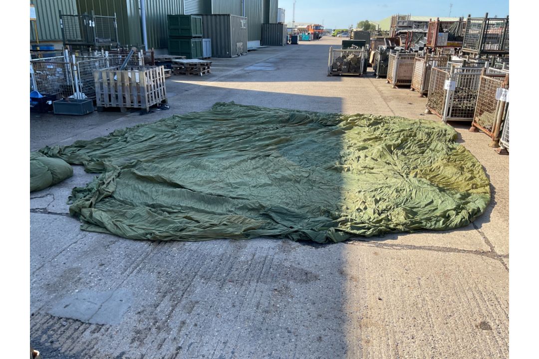 3 x Green British Army Parachutes - Image 3 of 5