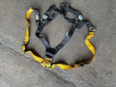 1 X Petzl adjustable Climbing Harness