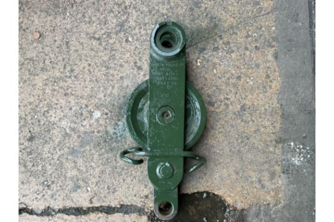 10.5 Ton Recovery Snatch Block from MoD - Image 2 of 4