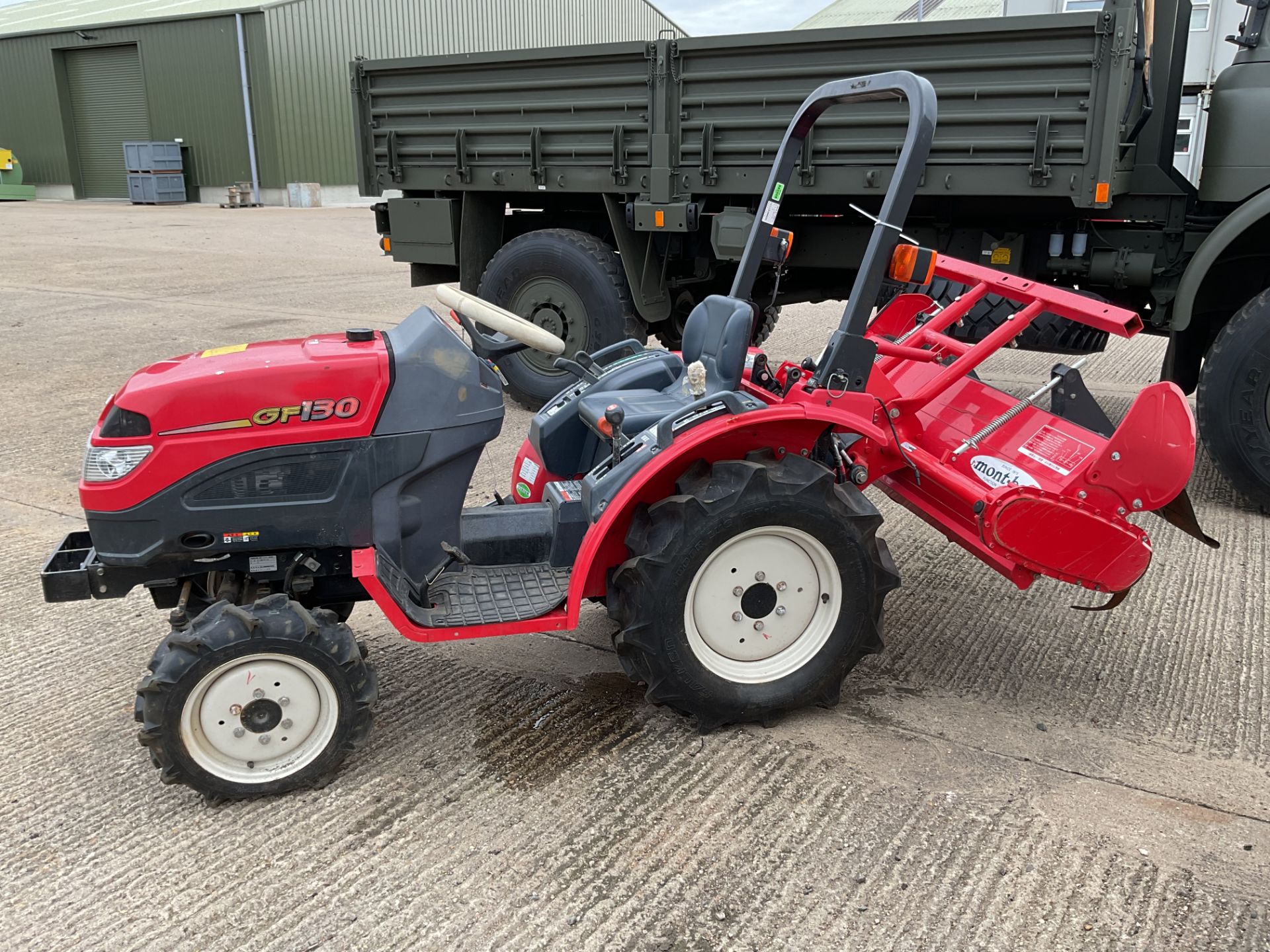 4 x 4 Mitsubishi GF130 compact Tractor with rotavator attachment.ONLY 92 hrs - Image 4 of 17