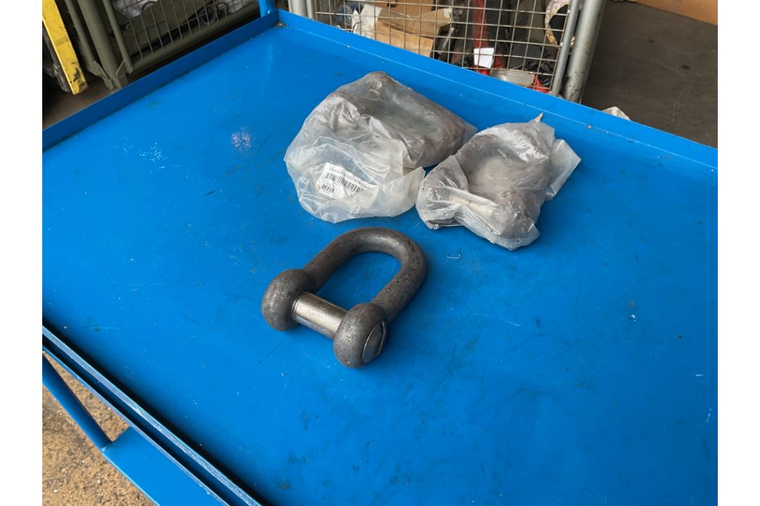 3 x New Unissued 3.75 ton D Shackles from MoD - Image 4 of 5
