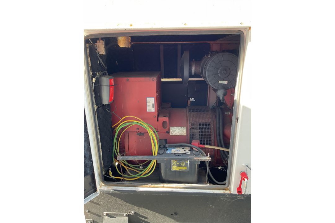 Scorpion Power System Generator 3 phase 115 Kva 415V, 50 Hz from MOD - Image 10 of 14