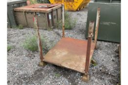 MOD STEEL STACKING POST STILLAGE