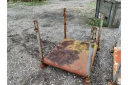 MOD STEEL STACKING POST STILLAGE