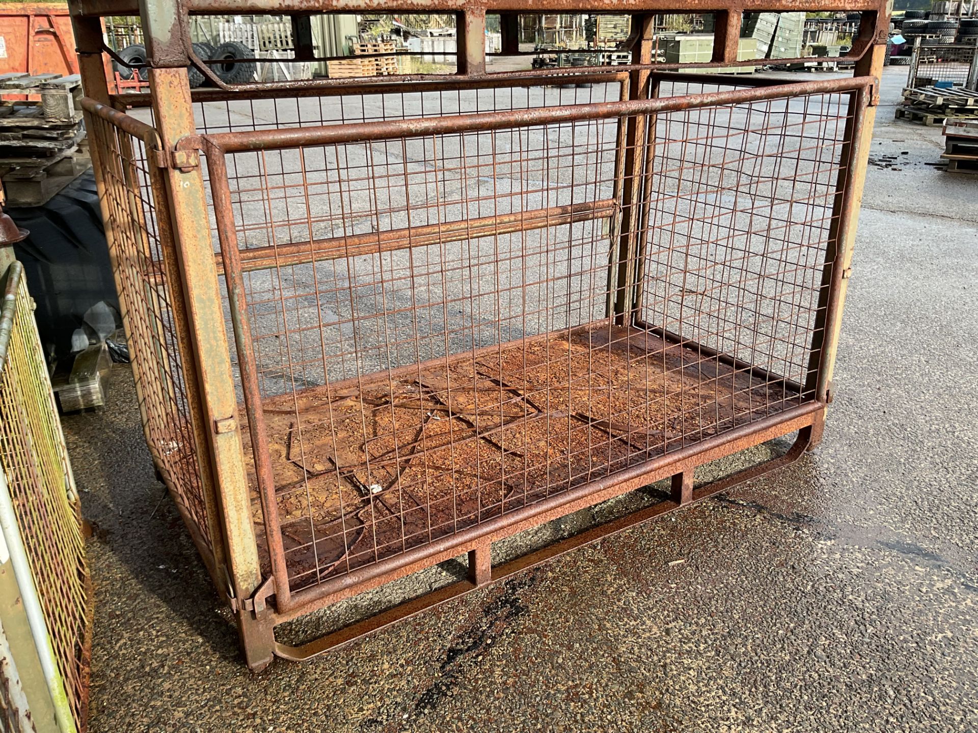Heavy Duty MOD Steel Stacking Stillage w/ Removeable Side Bars & Corner Posts - Image 2 of 2