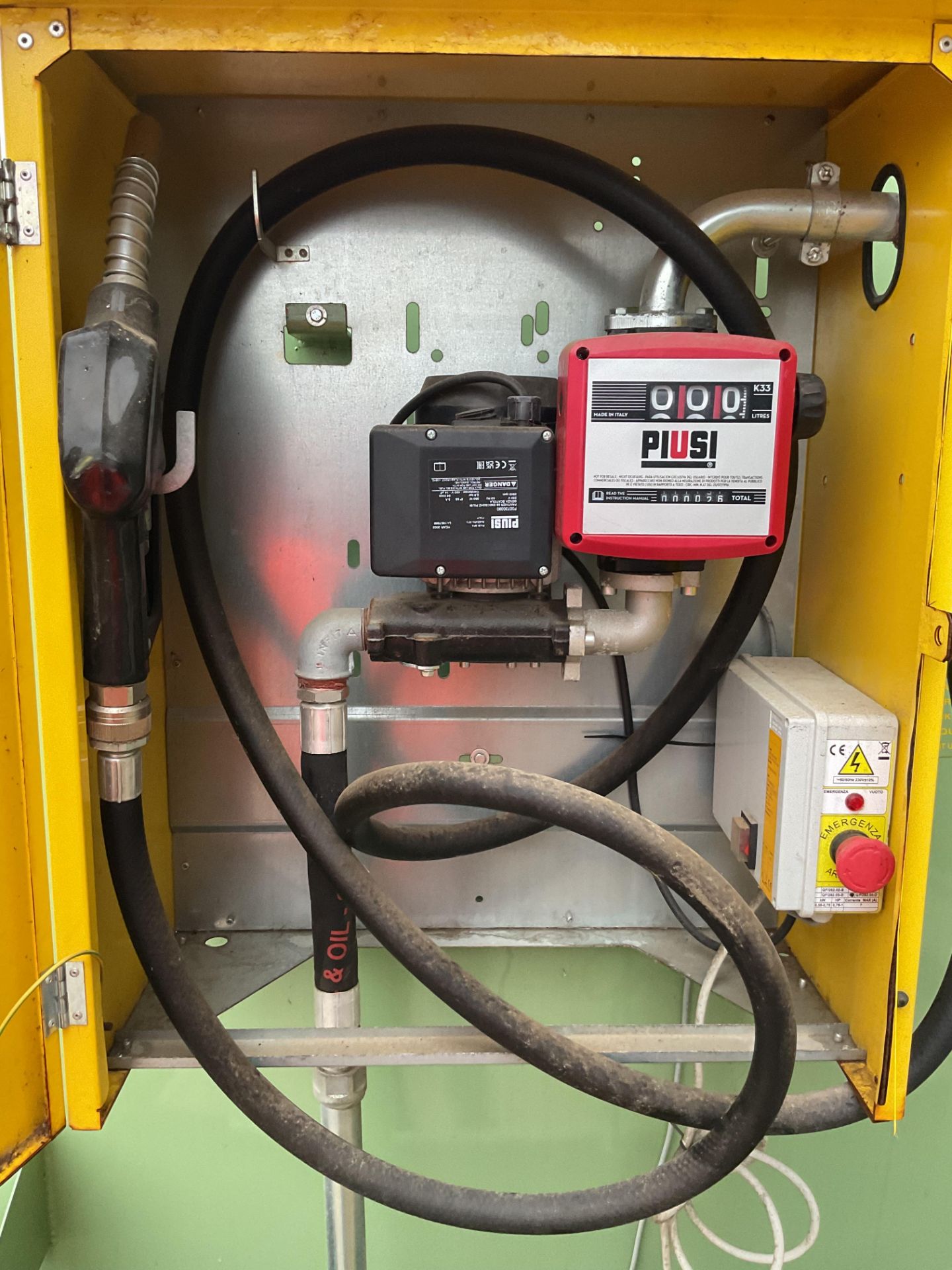 UNUSED Emiliana Serbatoi TF9/50 8995 litre BUNDED Diesel Fuel Tank C/w Pump Etc. - Image 5 of 13