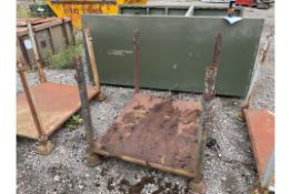 MOD STEEL STACKING POST STILLAGE