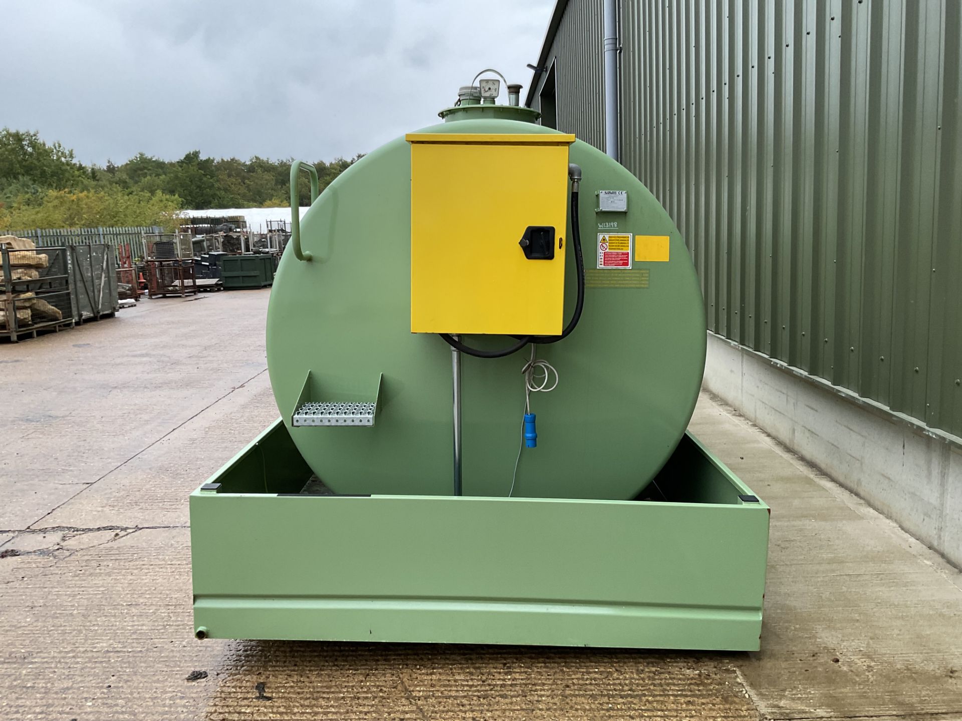 UNUSED Emiliana Serbatoi TF9/50 8995 litre BUNDED Diesel Fuel Tank C/w Pump Etc. - Image 3 of 13
