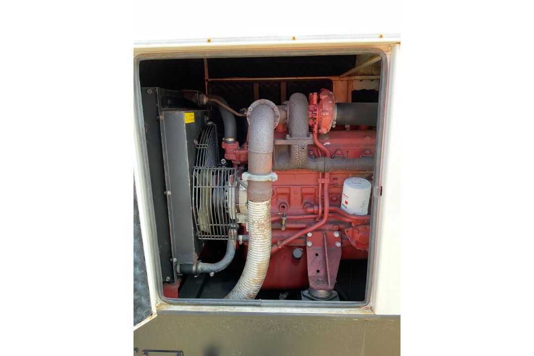 Scorpion Power System Generator 3 phase 115 Kva 415V, 50 Hz from MOD - Image 5 of 14