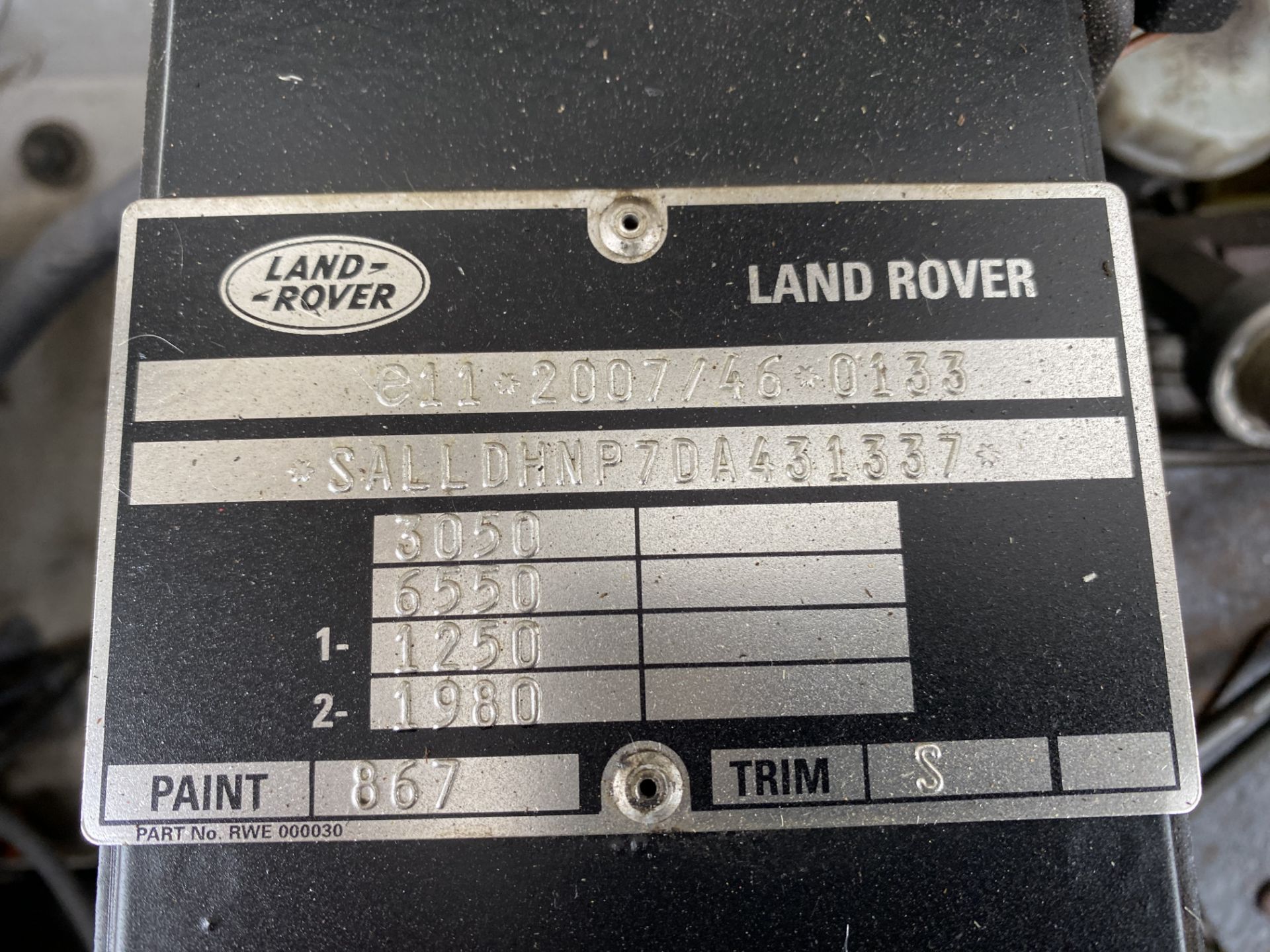 Land Rover Defender 110 2.2 Hardtop Utility - Image 56 of 65