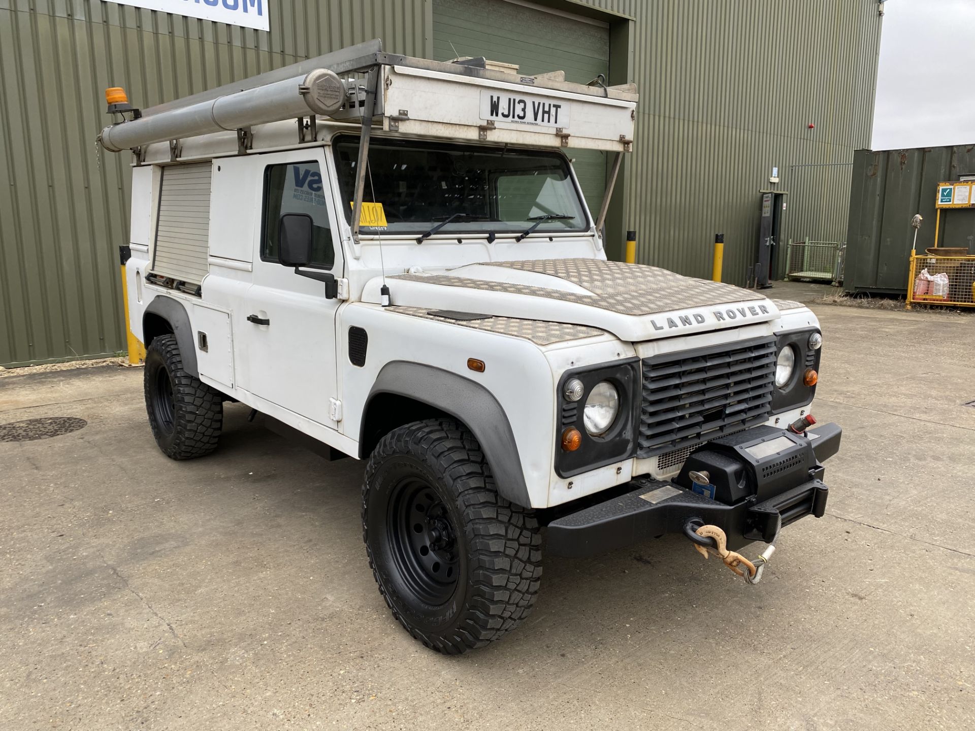 Land Rover Defender 110 2.2 Hardtop Utility - Image 61 of 65