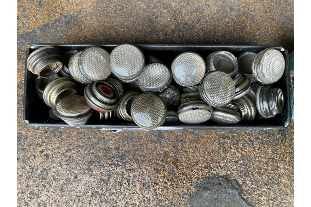 50 x Land Rover Screw on Light Lens