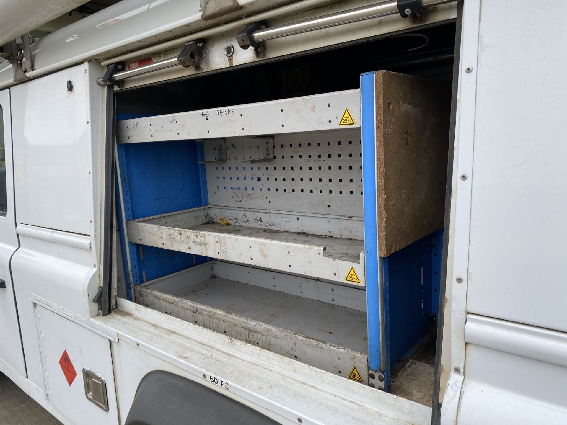Land Rover Defender 110 2.2 Hardtop Utility - Image 42 of 65