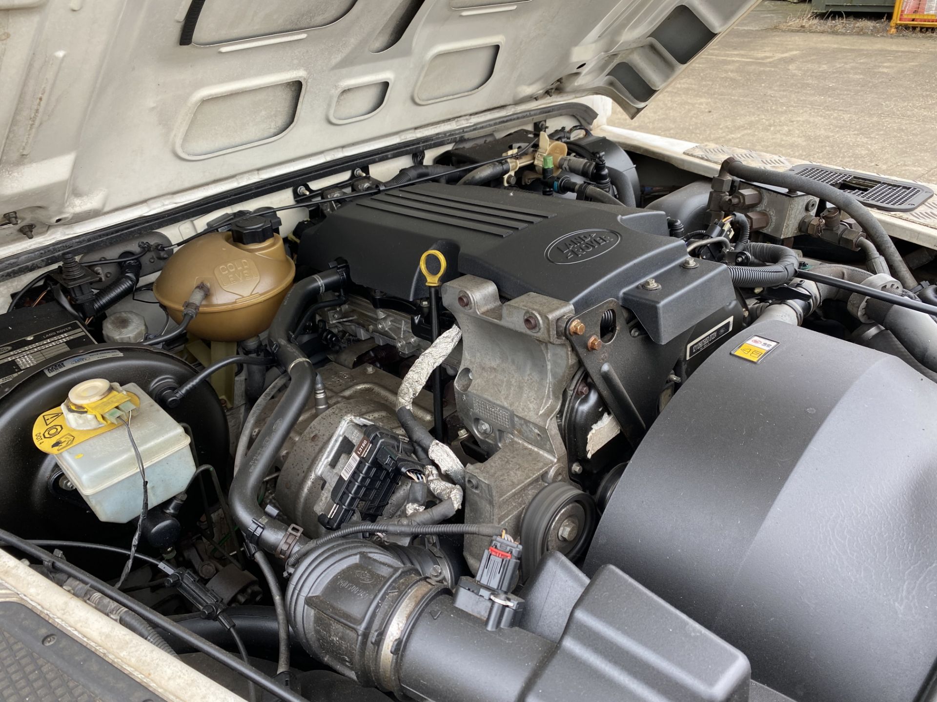 Land Rover Defender 110 2.2 Hardtop Utility - Image 55 of 65