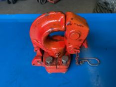 1 x Land Rover Nato Type Rotating Jaw Trailer Hitch