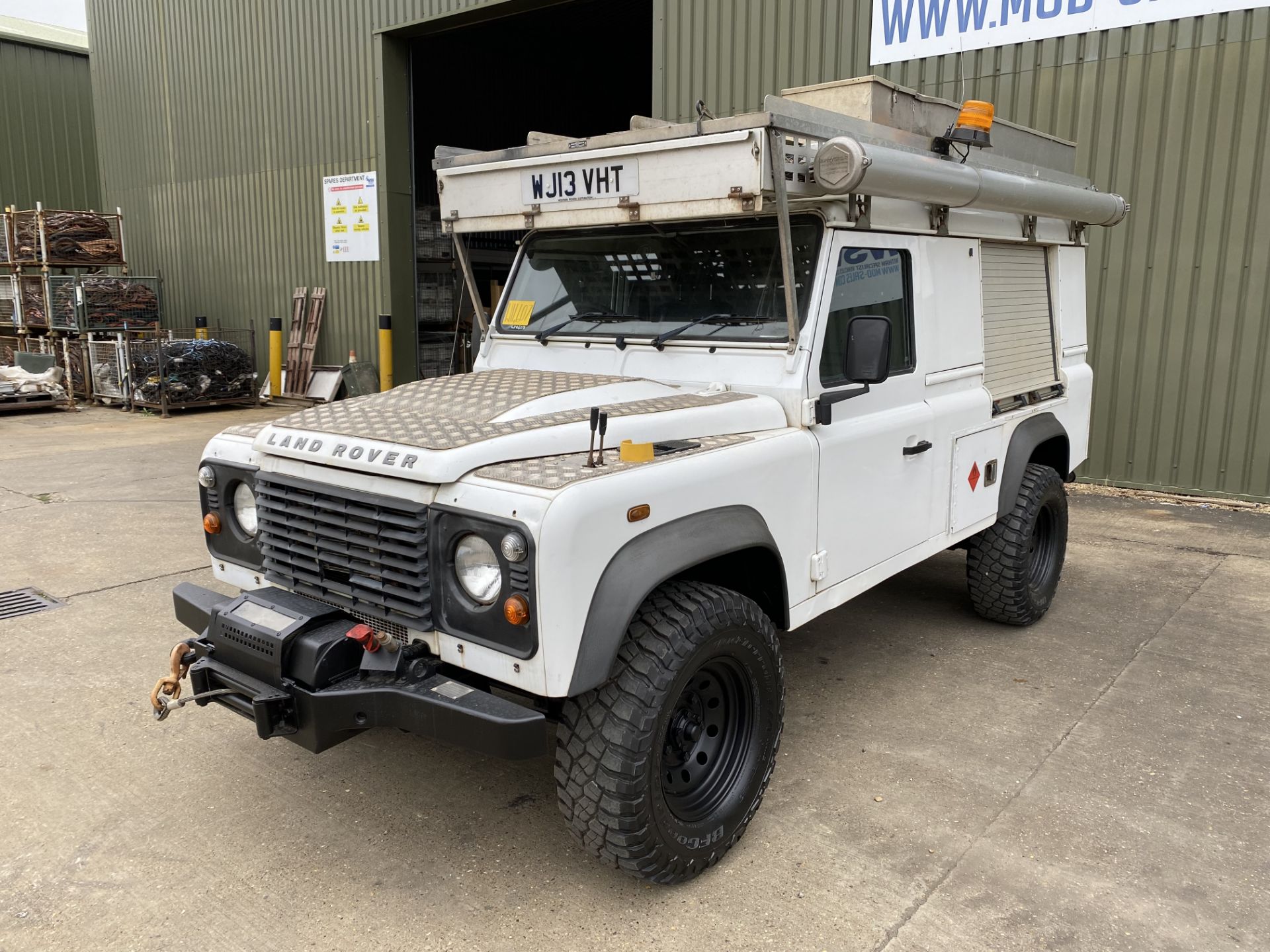 Land Rover Defender 110 2.2 Hardtop Utility - Image 62 of 65